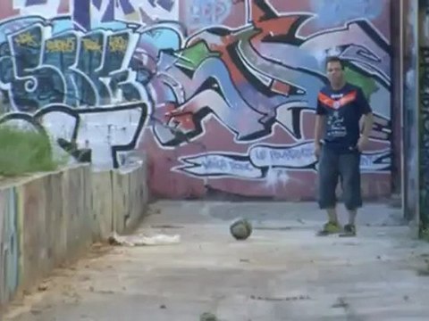 Rémi Gaillard - Foot 2012