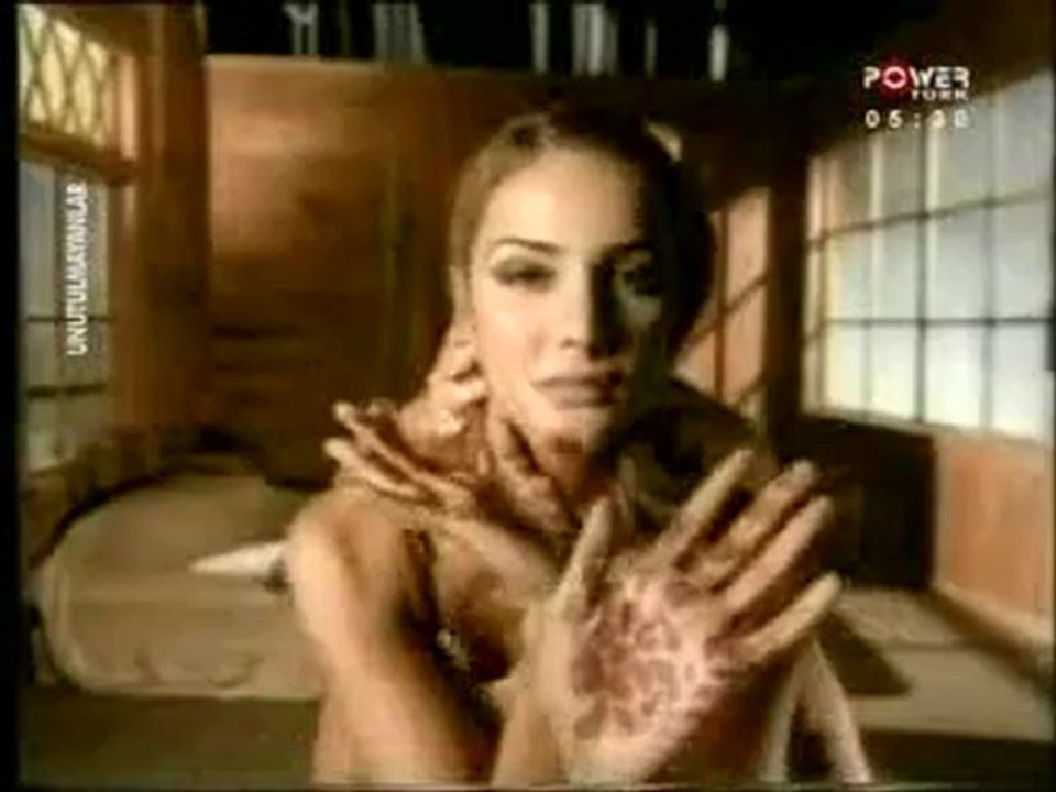 Demet Sağıroğlu - Kınalı Bebek