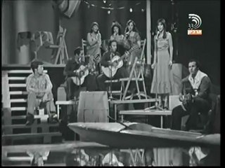 גלי עטרי - אישה על החוף