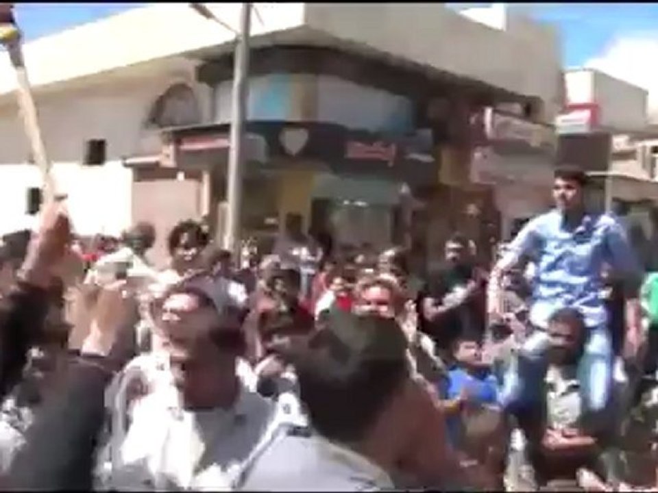 Syria فري برس  ادلب معرة مصرين  زيارة لجنة المراقبين الدوليين 22 5 2012 ج2 Idlib