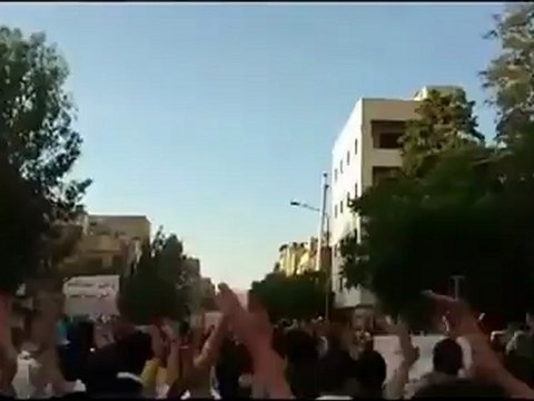 Syria فري برس مظاهرة وقطع طريق الزاهرة القديمة مسجد غزوة بدر 21 05 2012 Damascus