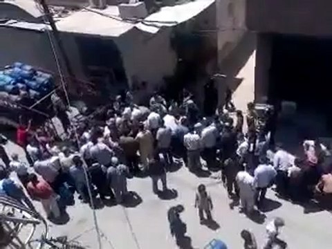 Syria فري برس ريف دمشق دوما ازمة الغاز في المدينة 21 5 2012 Damascus