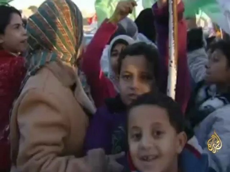 قافلة شريان الحياة تصل ميناء العريش المصرية