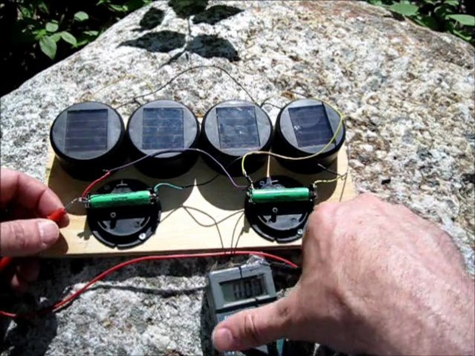 Solar Garden Light Hack - Solar Battery Charger