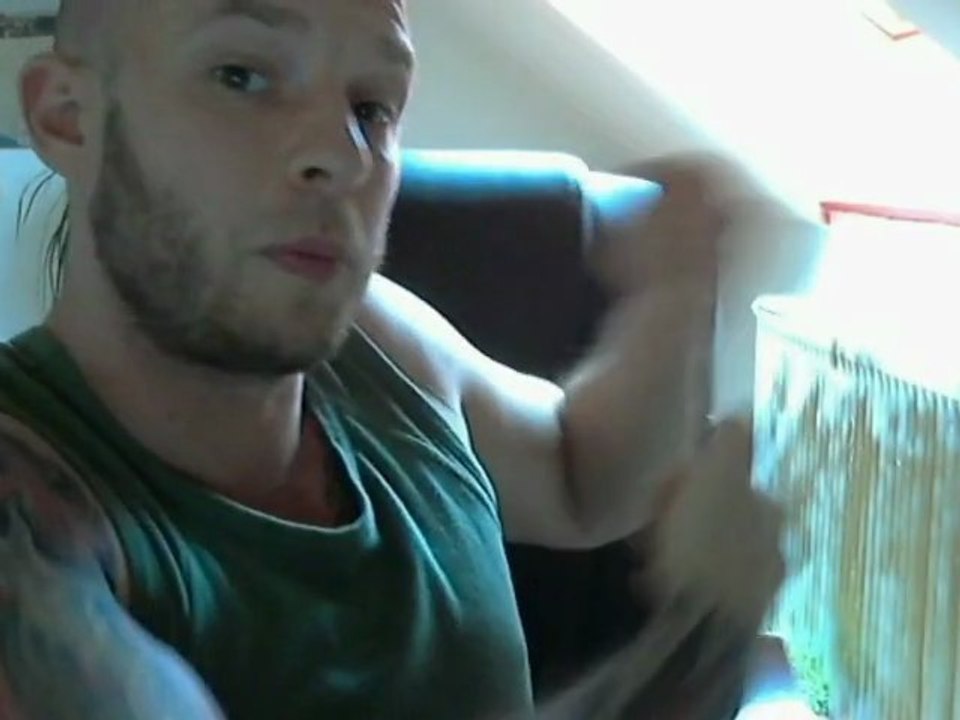 BUZZ  PEDO-GOUVERNE ET MENT (GouverneMent)