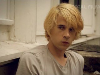 HODNÝ SYN (2011) oficiální CZ HD trailer