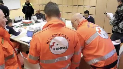 Mirandola (MO) - Terremoto - L'intervento dei volontari Anpas (22.05.12)
