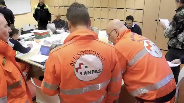 Mirandola (MO) - Terremoto - L'intervento dei volontari Anpas (22.05.12)