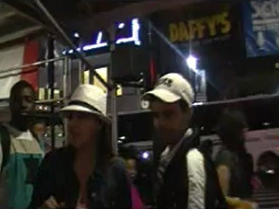 Mulher Brasileira Entende Que o Senhor é um Negro