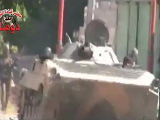 Syria فري برس  ريف دمشق دوما الدبابات و المصور وجهاً لوجه في الحجارية  22 5 2012 Damascus