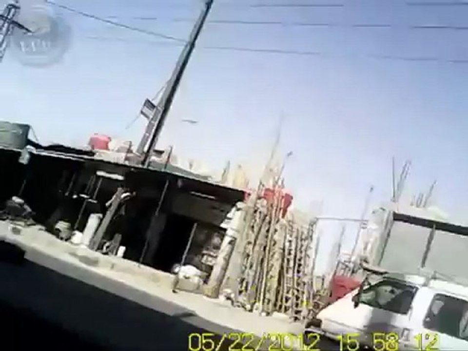 Syria فري برس  ريف دمشق  الكسوة  الهاء الأهالي بالغاز عند دخول اللجنة 22 5 2012 Damascus