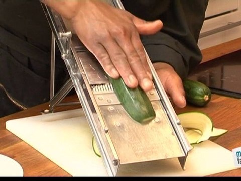 Comment utiliser une mandoline ?
