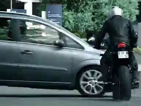A moto, le danger c'est de penser qu'il n'y en a pas