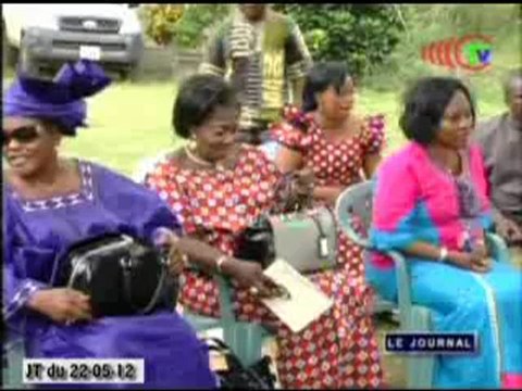 Antoinette Sassou N’Guesso rend visite aux enfants et aux personnes du 3e âge à Ouesso