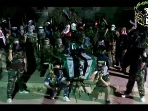 Syria فري برس حماه المحتلة بيان تشكيل كتيبة عمرو بن العاص في حماه 22 5 2012 Hama