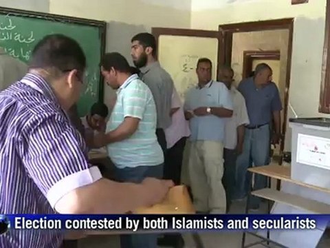 Egyptians vote for Mubarak successor in historic poll