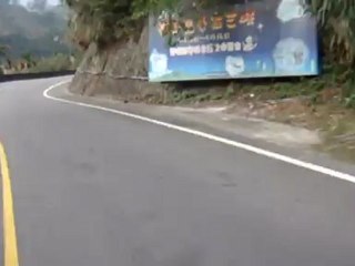 Corrupt Taiwan Cop Bullies Foriegner - Bday9