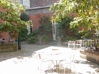 Affordable family tourist business accommodation