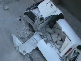 Télécharger la video: Syria فري برس حمص جورة الشياح سقوط قذيفة هاون منذ قليل 23 5 2012 Homs