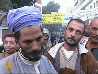 Islamists take on Mubarak supporters in Egypt election