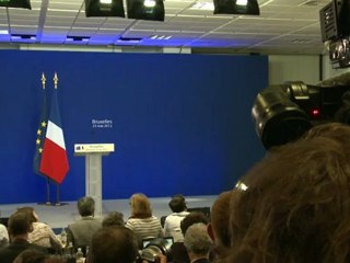 France's Hollande steps up eurobonds push