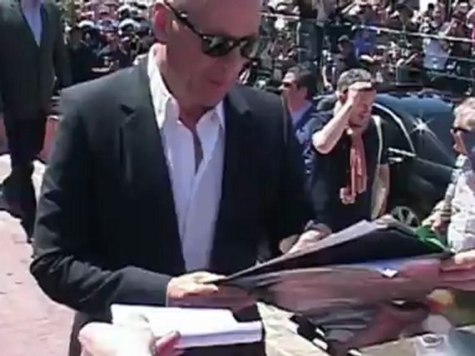 Bruce Willis Wants Daughters to 'Shun Drama'