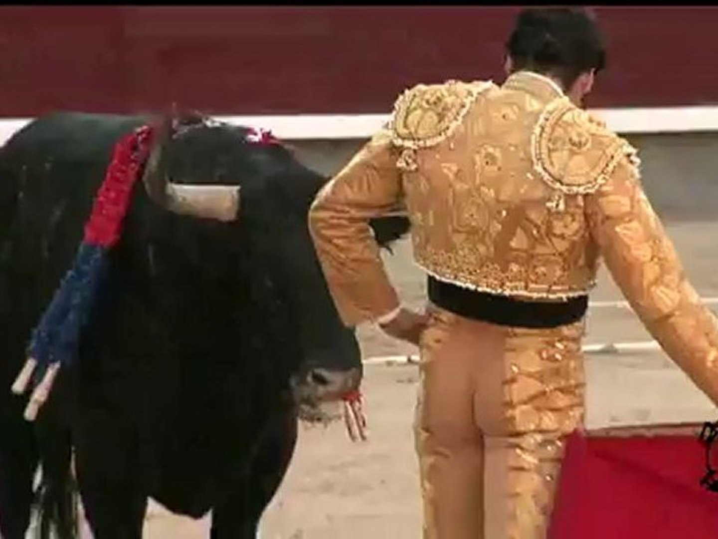 JUAN PABLO SÁNCHEZ FIRMA LO MÁS DESTACADO