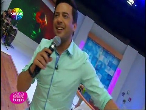 Emre Altuğ - Resimdeki gözyaşları cover