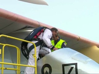 L'avion Solar Impulse s'envole vers le Maroc via Madrid