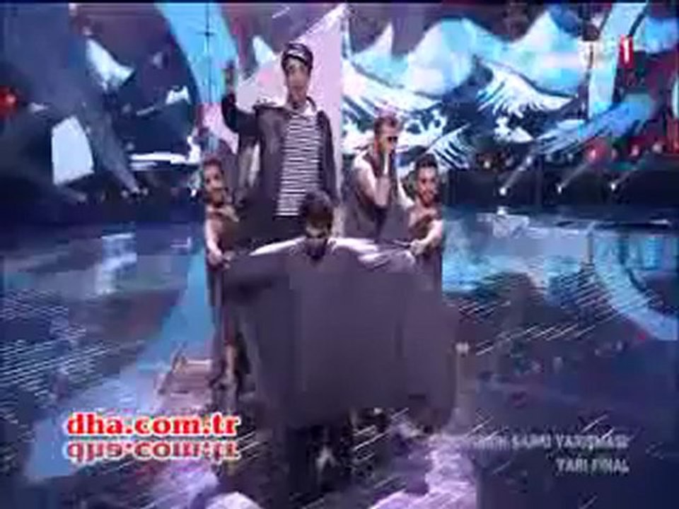 Can Bonomo'dan muthis performans videosunu izle -enkisa.net