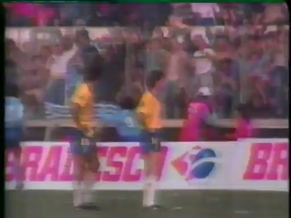1993 (August 15) Uruguay 1-Brazil 1 (World Cup qualifier).mpg