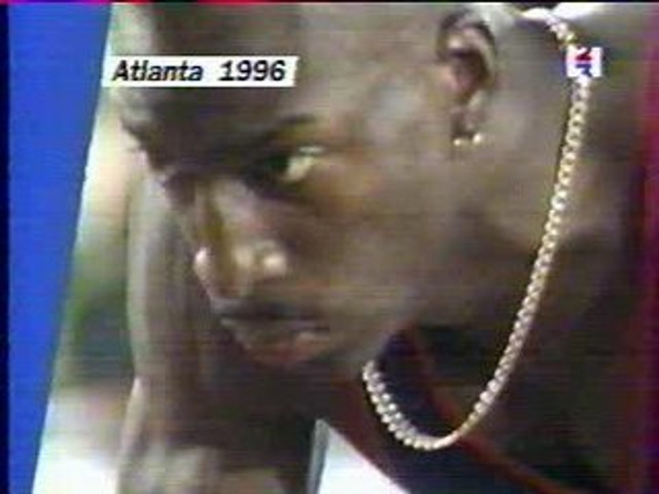 200m - Michael Johnson - 19.32 WR