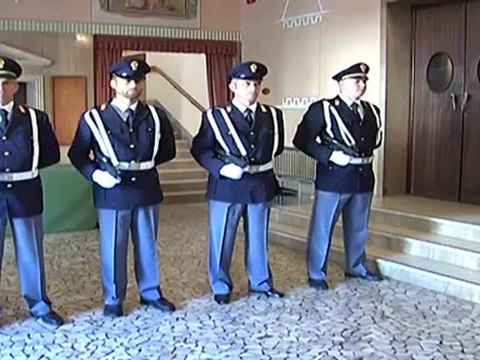 aumentano le rapine in calo i furti