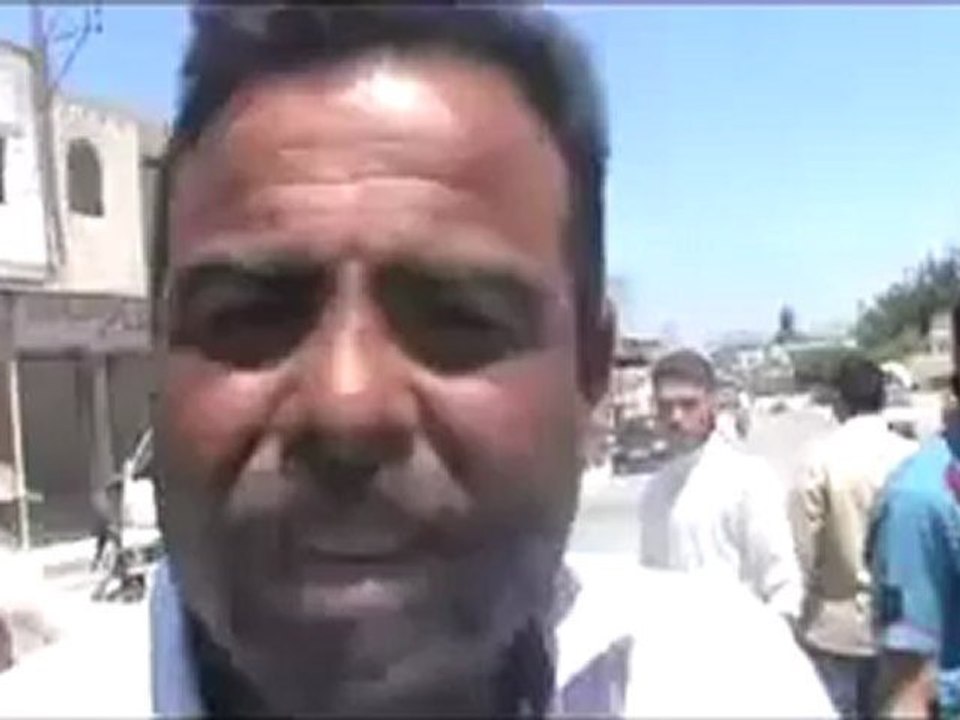 Syria فري برس  حماه المحتلة جواب اهالي قلعة المضيق على التجييش الطائفي للقتلة ال الاسد 27 5 2012 Hama