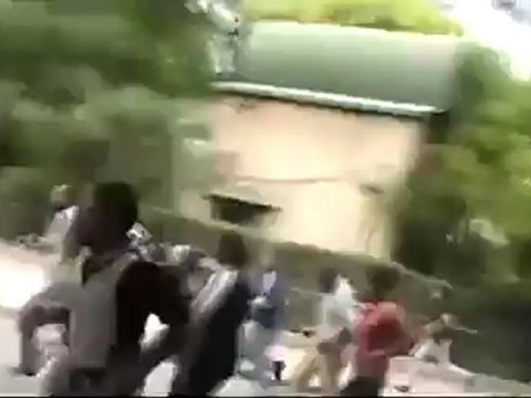 Syria فري برس دمشق اطلاق النار على المشيعيين في حي نهر عيشة 27 5 2012 Damascus