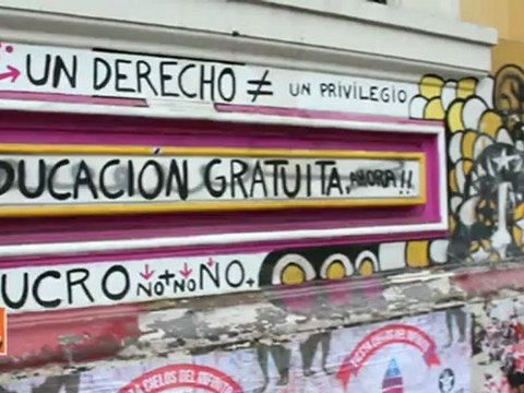 Villes Rebelles - Visite de Santiago, côté politique