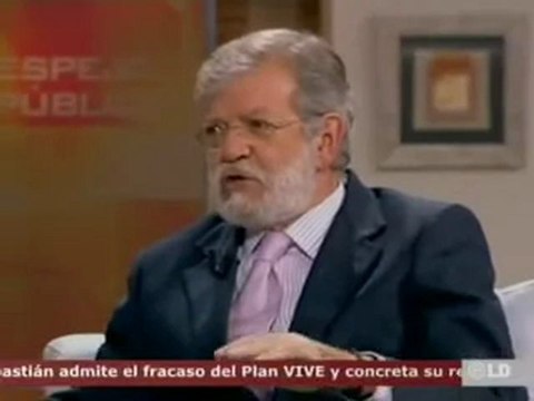 Ibarra arremete contra los medios de extrema derecha