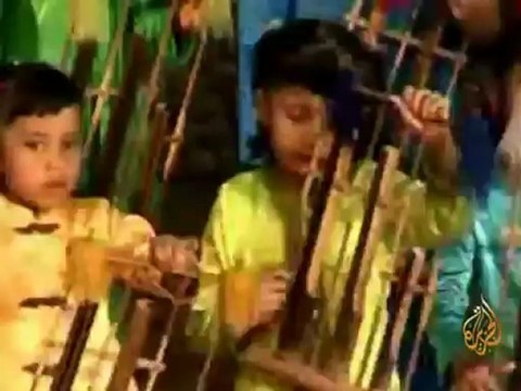 إندونيسيا.. ورشة لصناعة الآلات الموسيقية التقليدية
