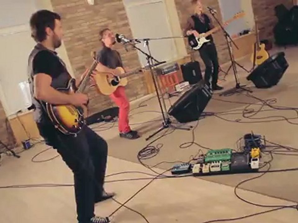 Kings Of Leon - Use Somebody cover by Flame & The Rolltones