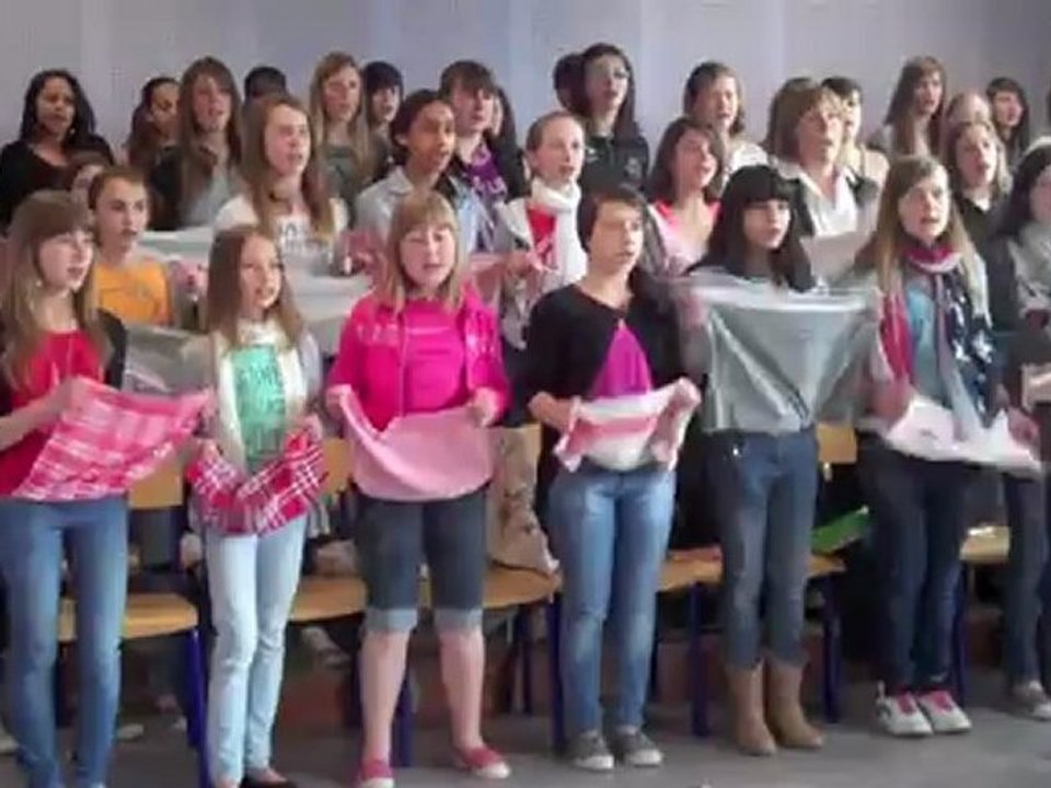 La chorale du college Péguy d'Arras en répétition