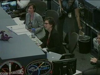 SpaceX makes historic rendezvous with space station