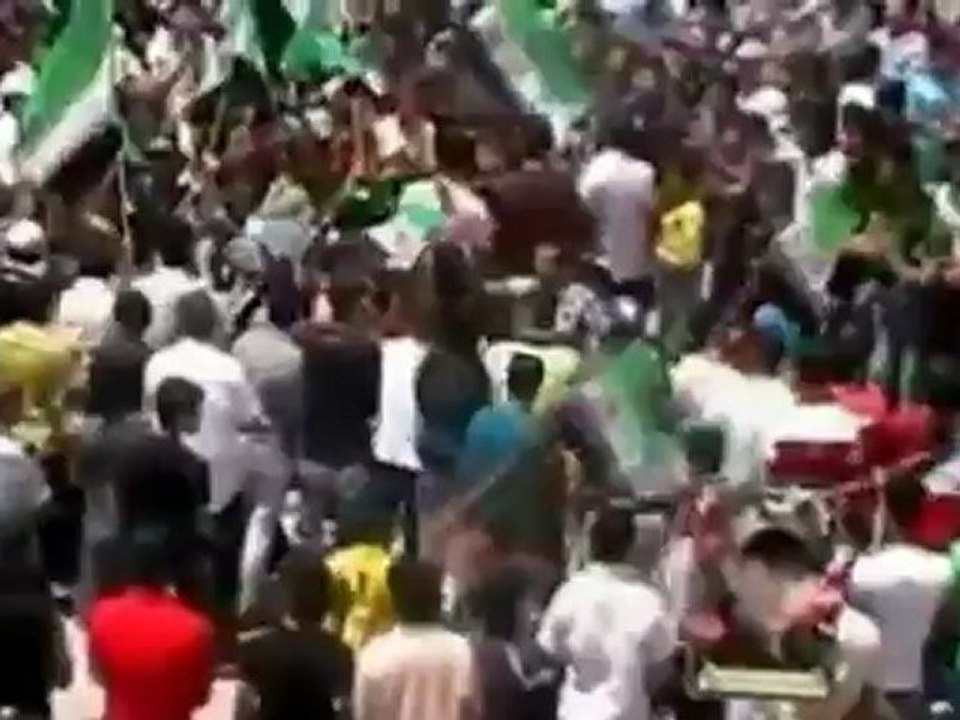 Shelling and protests in Syria