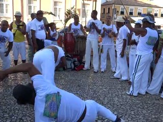 BRESIL: La célébre danse de Capoeira
