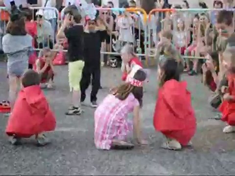 Promenons nous dans les bois.wmv