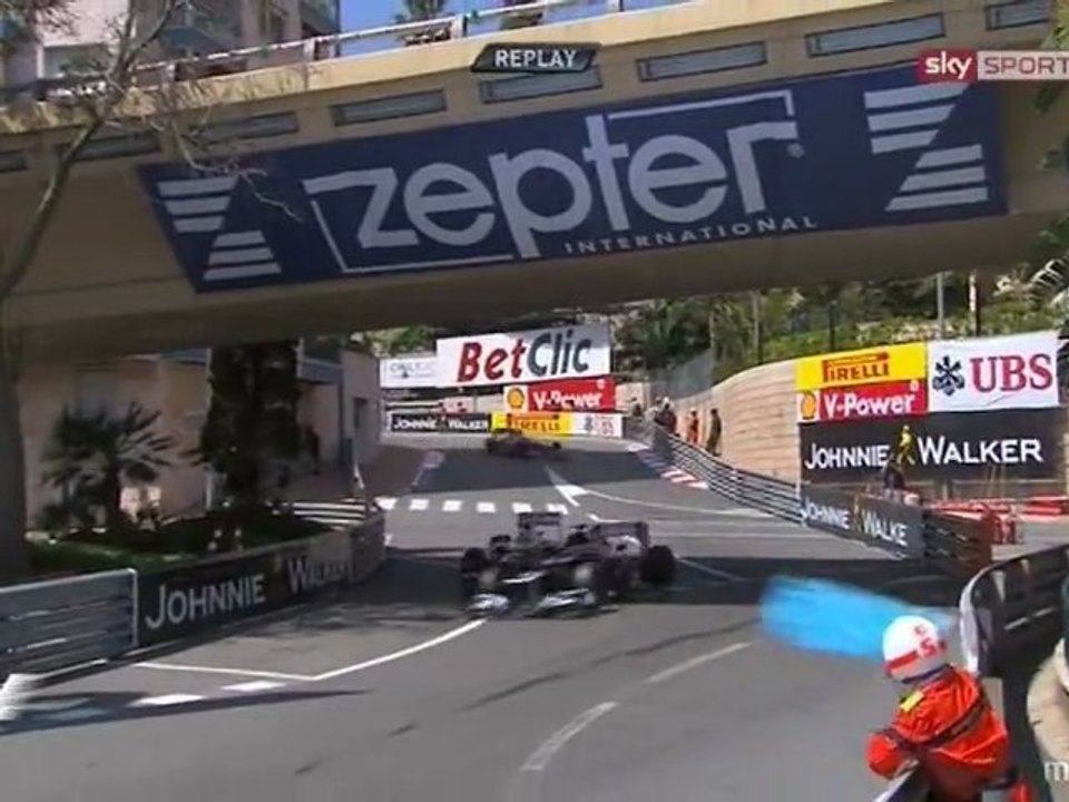 Pastor Maldonado drives into Sergio Perez 2012 Monaco GP FP3