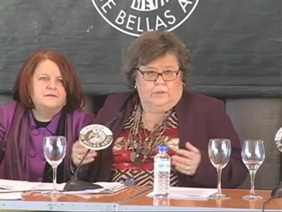 Almeida quiere quemar libros