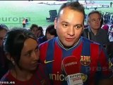 Aficionados del Barça se emocionan con la Copa