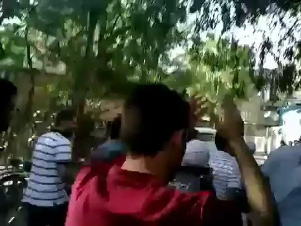 Syria فري برس دمشق  مظاهرة باص الحرية كورنيش الميدان 26 5  2012 Damascus