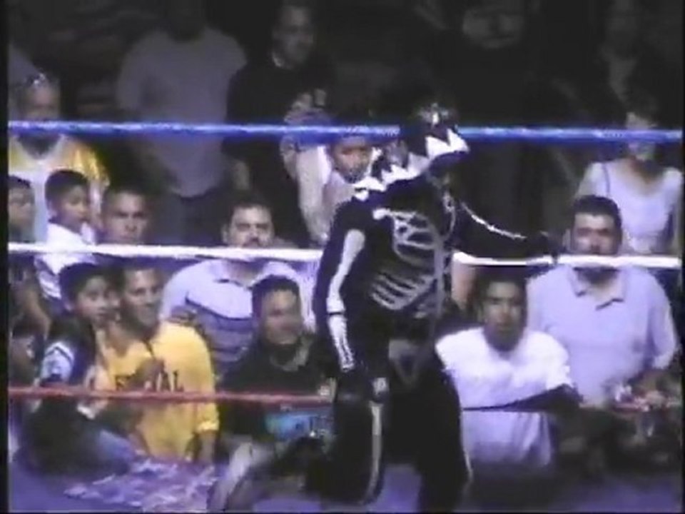 Mil Mascaras/La Parka vs Rey Misterio Sr/Cien Caras (2005)