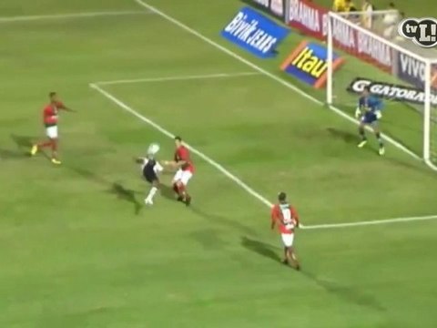 L'incroyable retourné d'Alecsandro